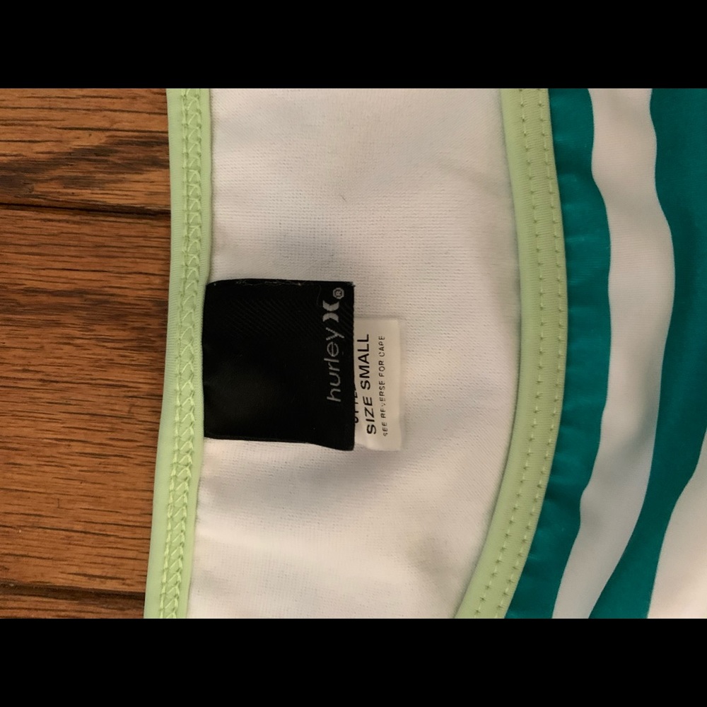 Bikini set - Picture 3 of 3